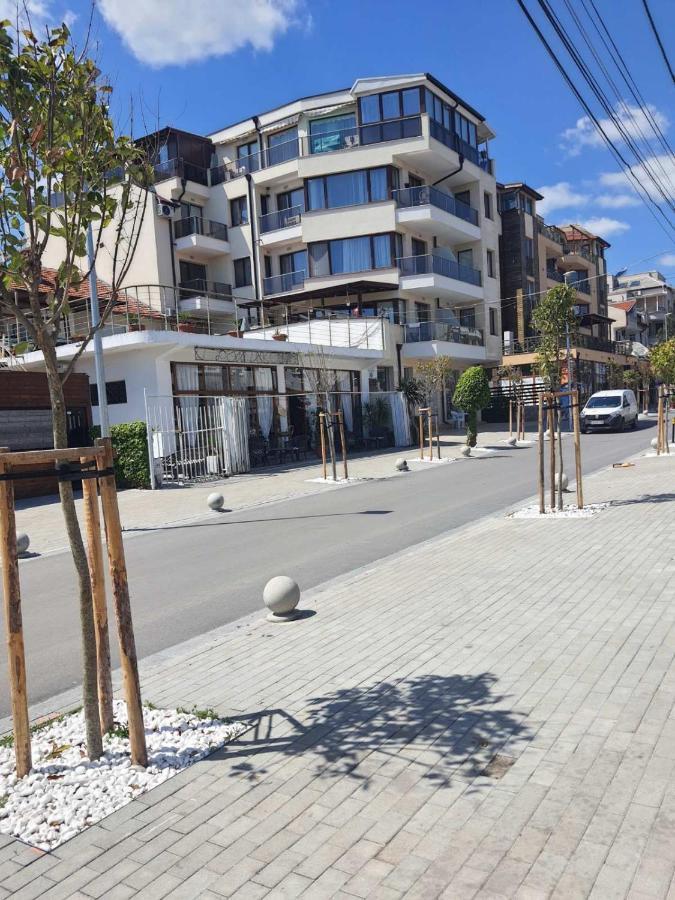 Апартамент Иванови Сарафово Burgas Stad Buitenkant foto