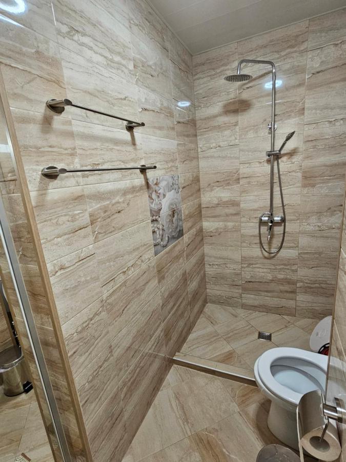 Апартамент Иванови Сарафово Burgas Stad Buitenkant foto