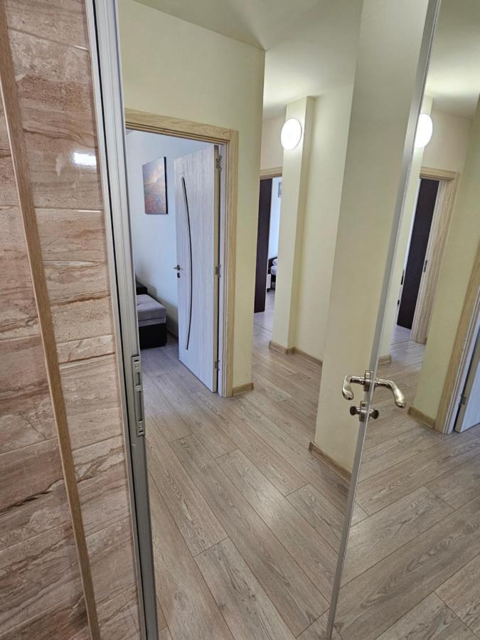 Апартамент Иванови Сарафово Burgas Stad Buitenkant foto