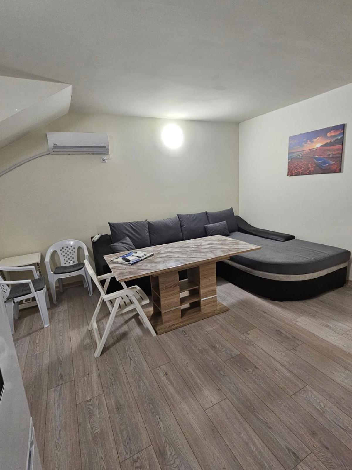 Апартамент Иванови Сарафово Burgas Stad Buitenkant foto